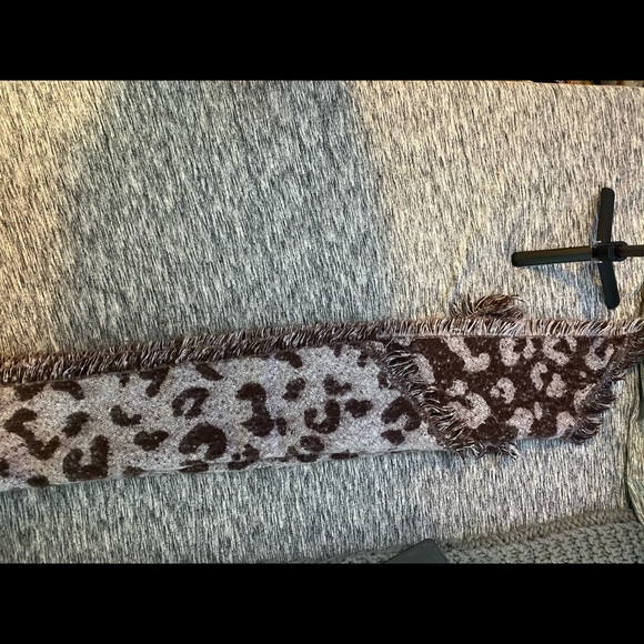 Scarf - Picture 2 of 3